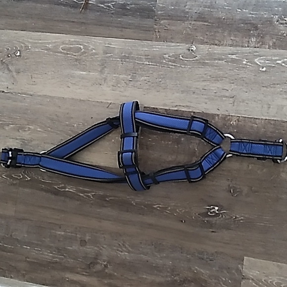 Dog harness - Picture 1 of 2